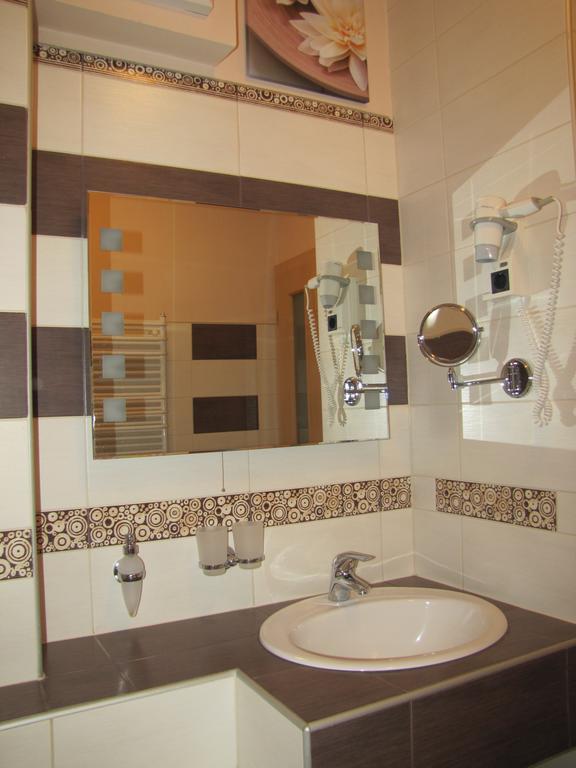 Dunalux Apartman Győr Værelse billede